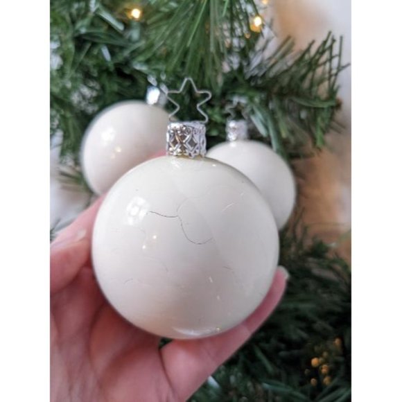 White Ball Retired Old World Christmas Inge Glas Ornaments - Picture 2 of 3
